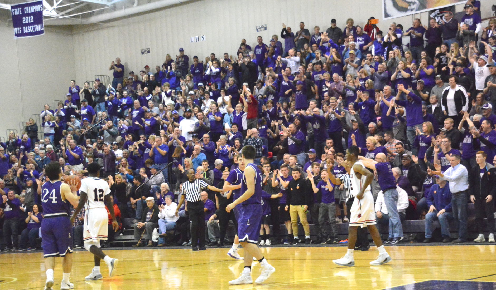 What a crowd! What a crowd!